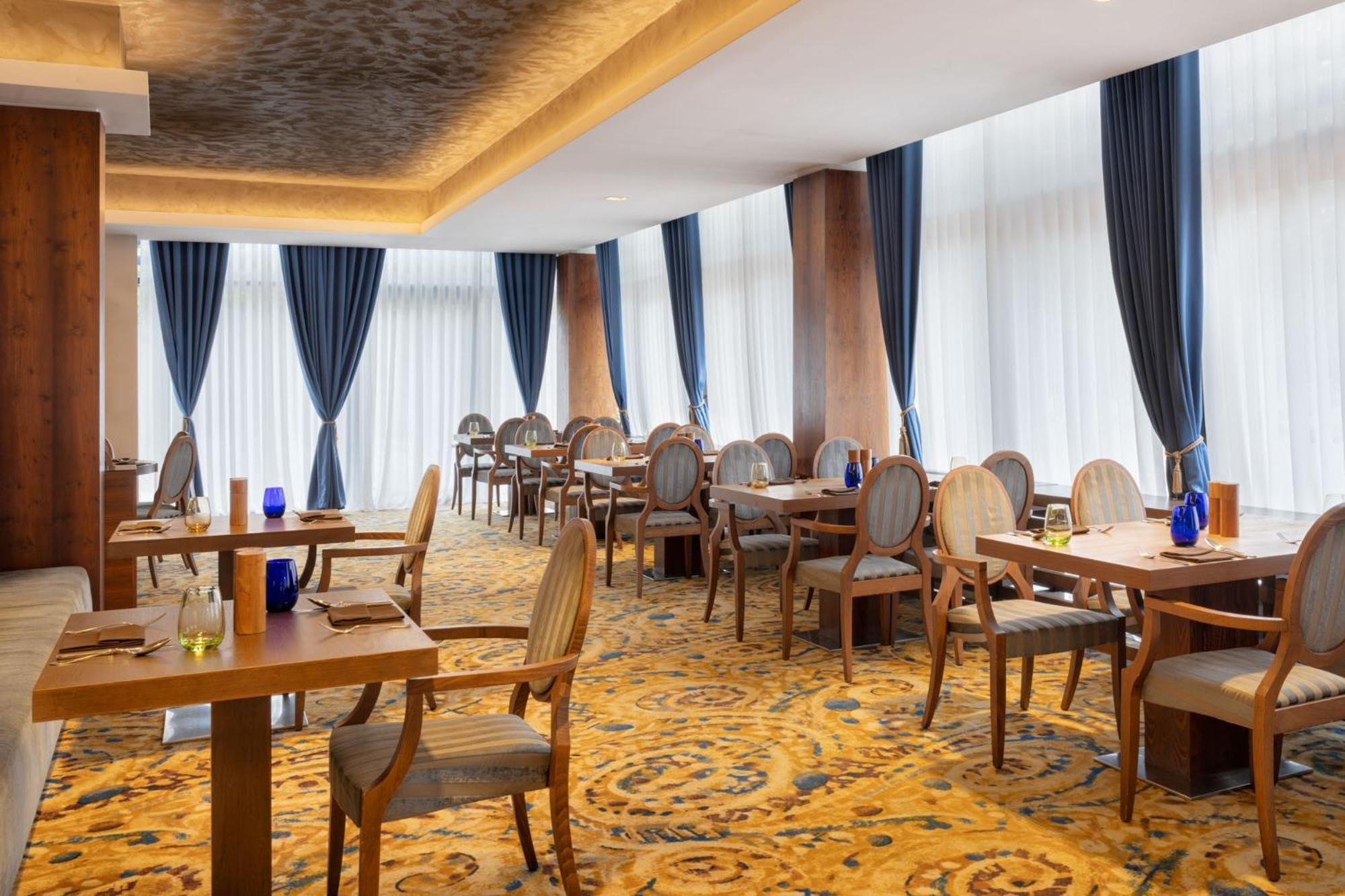Movenpick Hotel SJJ Extérieur photo